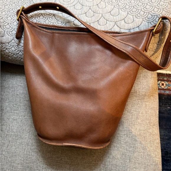 Coach Handbags - Coach #9085 XL Vintage Feedbag